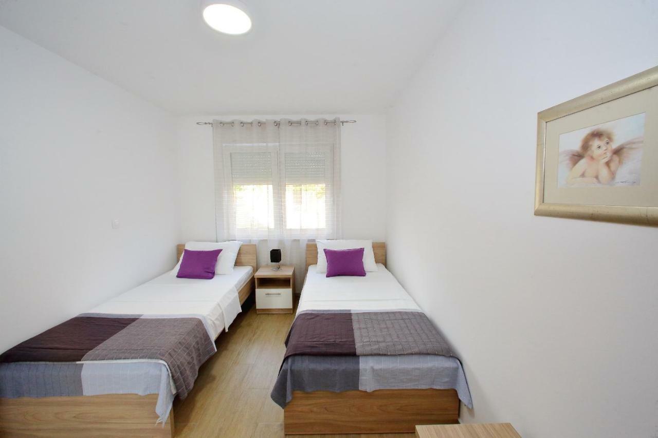 Luxury Apartments Sikiric_2 With Fantastic View On The Sea Bibinje Exterior foto